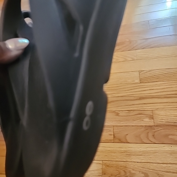 Oofos Oolala Wedge Thong Sandals - Picture 5 of 8